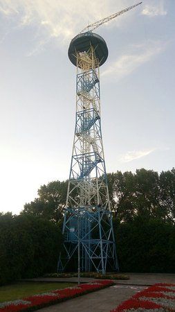 Wieża spadochronowa w Katowicach